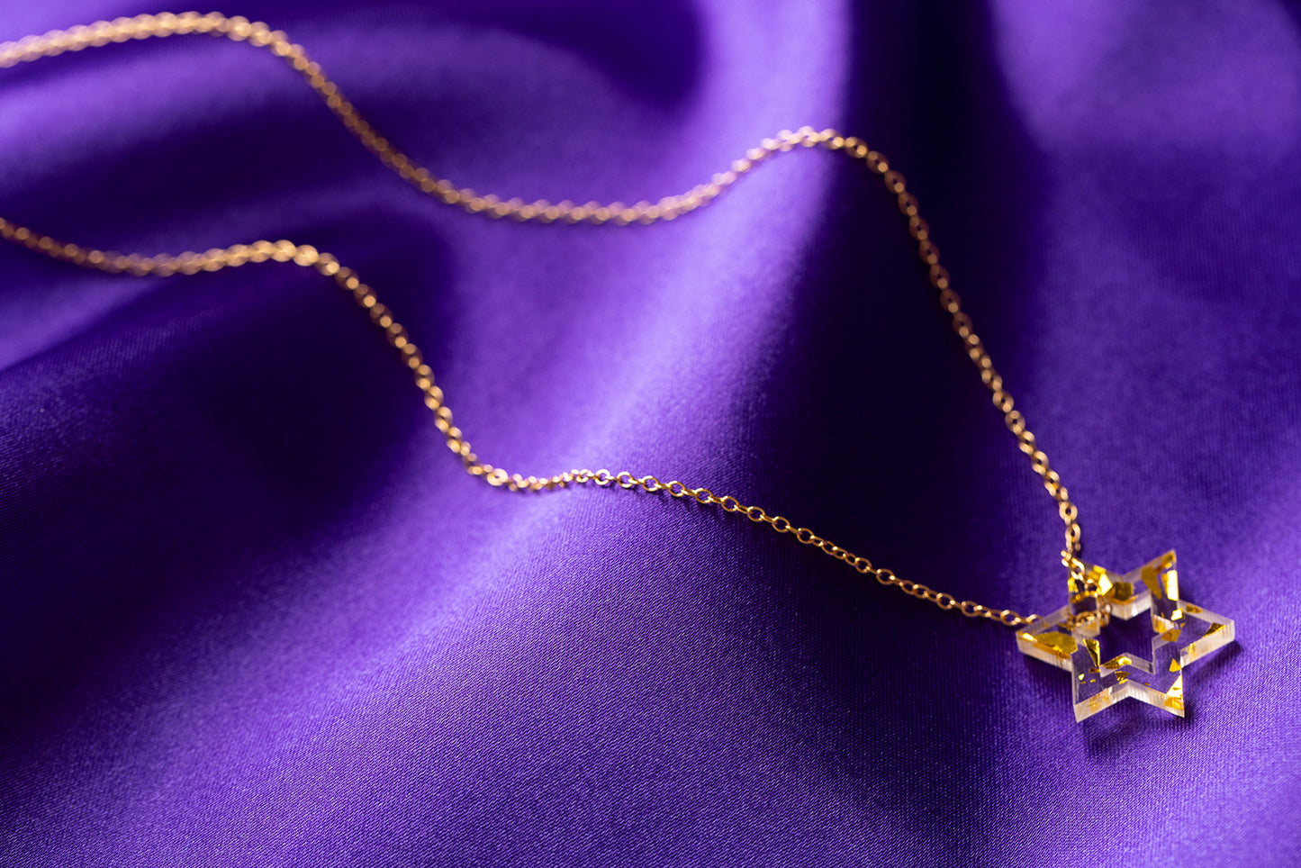 Petite Floating Magen Necklace - Gold Fleck