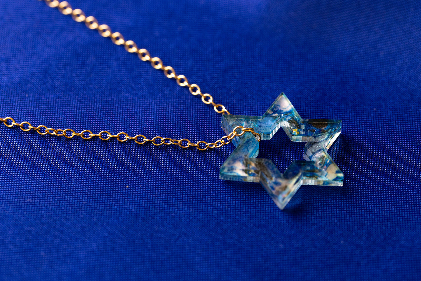 Petite Floating Magen Necklace - Blue Marble