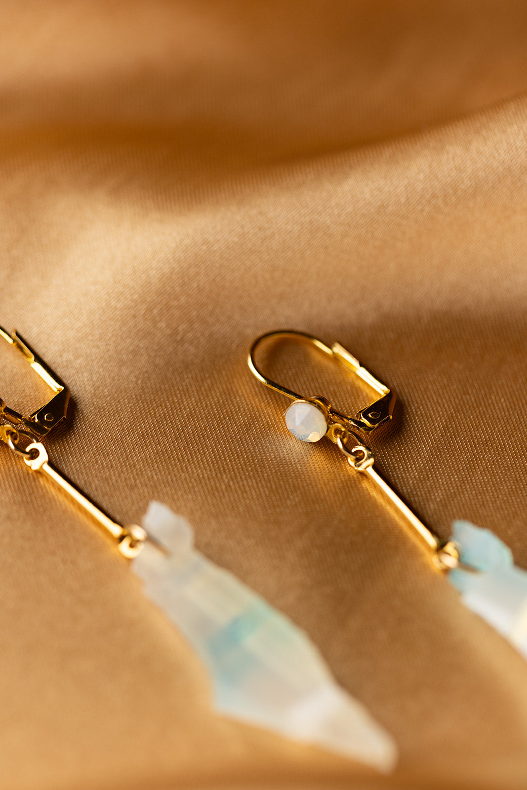 Tziona Israel Dangles