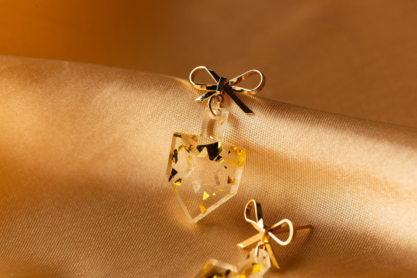 Dreidel Bow Mini Dangles