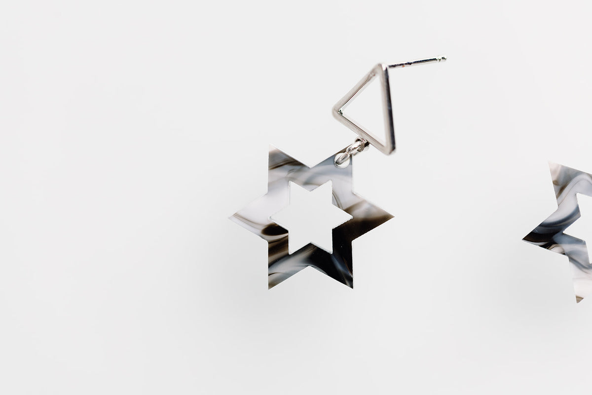 Libby Magen David Petite Dangles