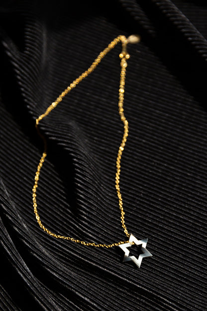 Floating Magen Charm (No Chain)